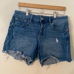 GAP Denim Jean Shorts - Women’s Size 8 - 5” Short